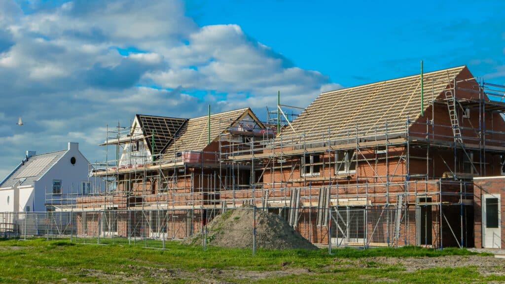 Kun je maar niet slagen in de bestaande bouw? VLIEG heeft de oplossing!