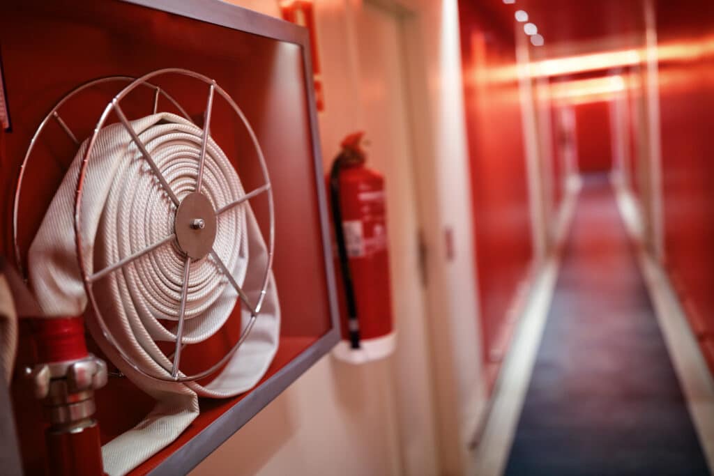 Brandveiligheid in de polis, waar moet je op letten?