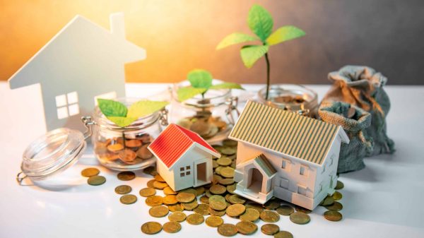 Property,Or,Real,Estate,Investment.,Home,Mortgage,Loan,Rate.,Saving